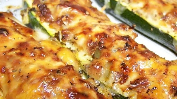 Receita de Abobrinhas Recheadas com Carne e Gratinadas