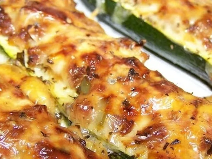 Abobrinhas Recheadas com Carne e Gratinadas