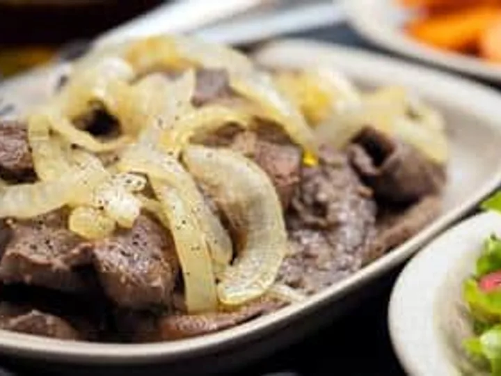 Bife de Fígado Acebolado