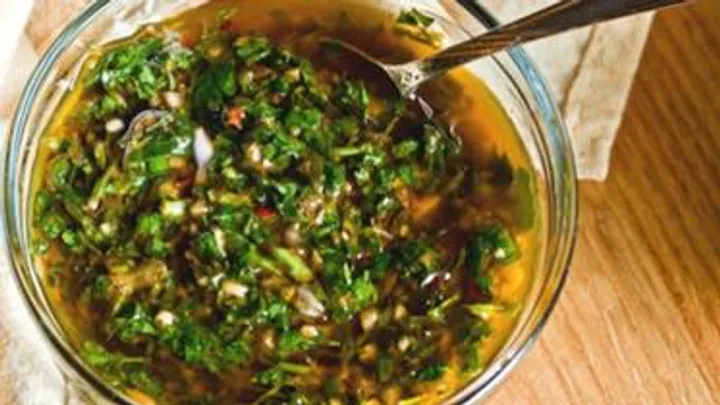 Receita de Chimichurri, tempero Argentino pra carnes