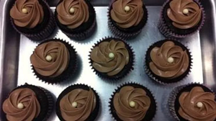 Receita de Cupcakes de Chocolate com Brigadeiro