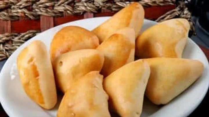 Receita de Esfiha de Escarola e Ricota