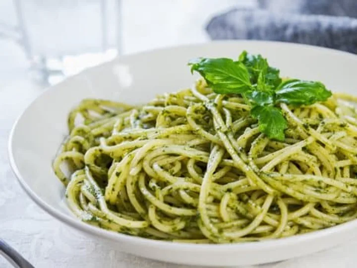 Espaguete ao Pesto de Rúcula