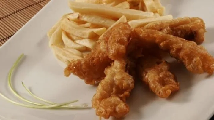 Receita de Fish and Chips (Peixe empanado com Batata Frita)
