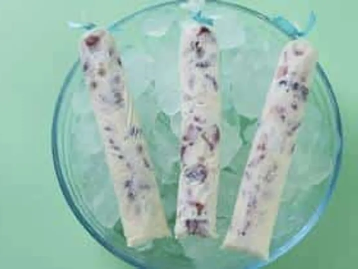 Geladinho de Leite em Pó com Morango