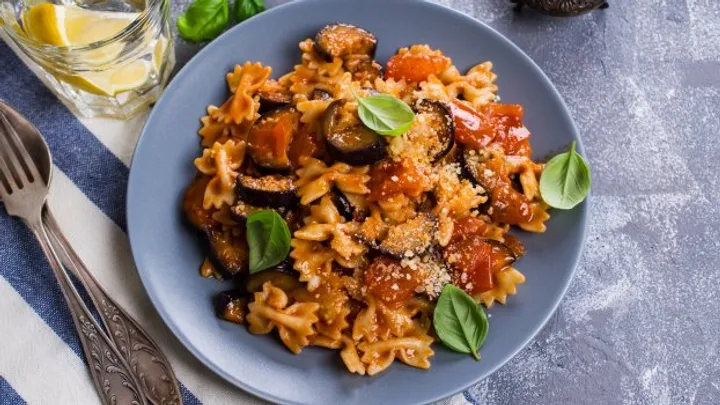 Receita de Macarrão ao Molho de Berinjela
