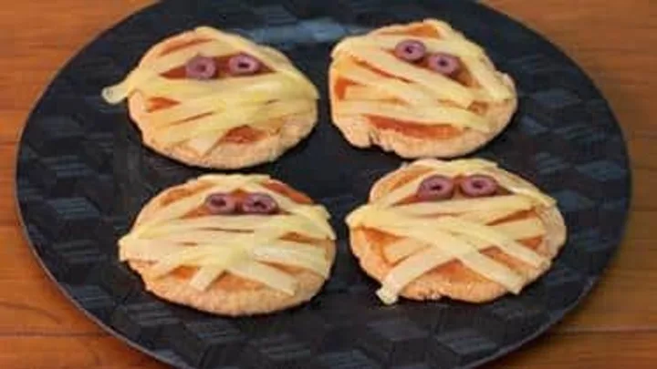 Receita de Mini Pizza Integral de Múmia