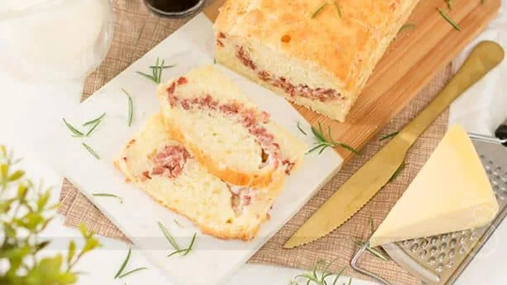 Receita de Pão de Queijo Gigante Recheado