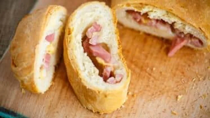 Receita de Pão Recheado com Presunto e Queijo