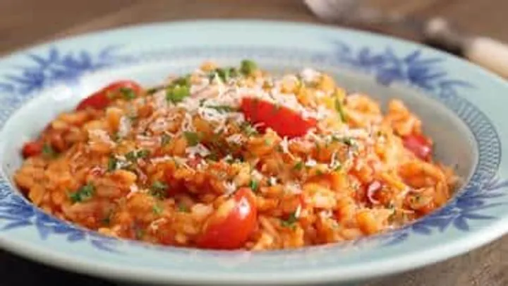 Receita de Risoto de Tomate Fresco com Rúcula