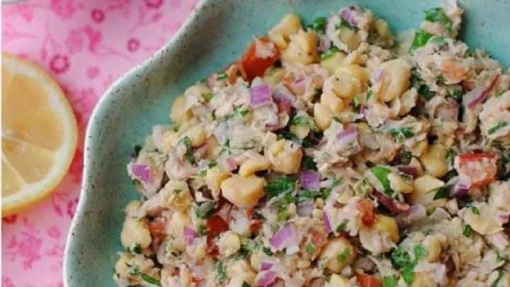 Receita de Salada de Grão de Bico com Atum
