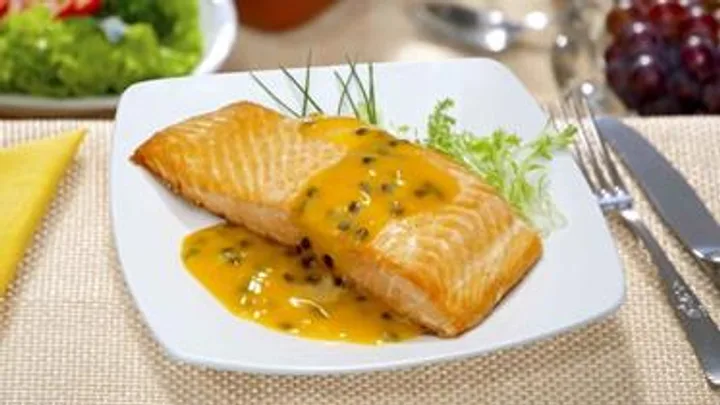 Receita de Salmão ao Molho de Maracujá