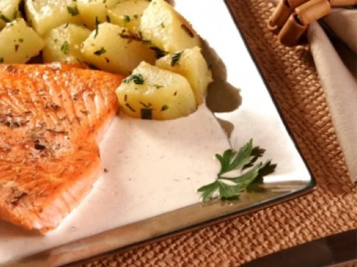 Salmão com Molho de Ervas