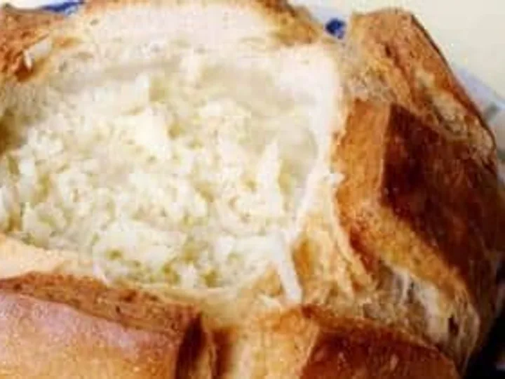 Sopa de Queijo no Pão Italiano