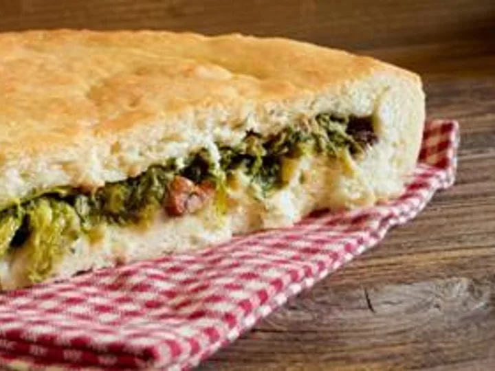 Torta de Escarola com Requeijão