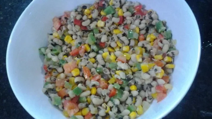 Receita de Salada de Feijão Fradinho