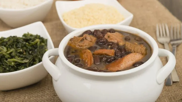 Receita de Feijoada Carioca para 20 Pessoas