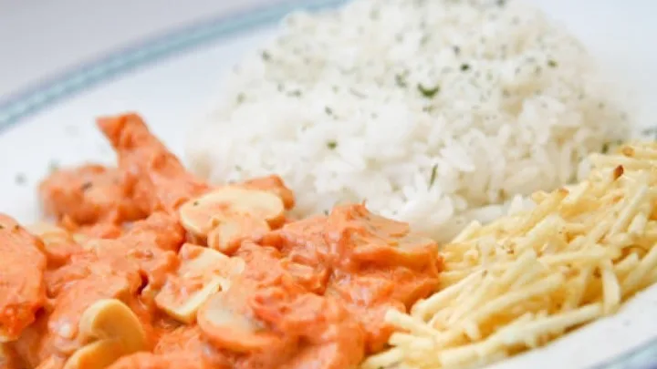 Receita de Estrogonofe de Frango Delicioso
