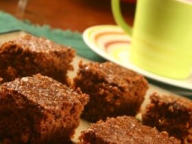 Receita de Bolo de Chocolate e Aveia, enviada por Andrea Coser - Prazer à Mesa