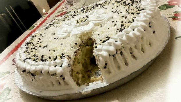Receita de Bolo Gelado de Abacaxi, enviada por Adege Adalgisa - Prazer à Mesa