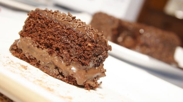Receita de Bolo Nega Maluca Recheado, enviada por Adege Adalgisa - Prazer à Mesa