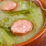 Receita de Caldo Verde com Paio e Calabresa, enviada por Adege Adalgisa - Prazer à Mesa