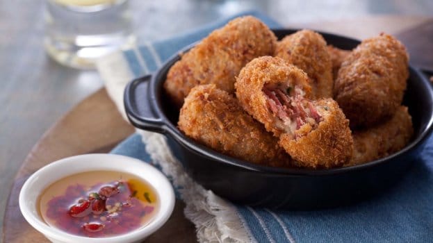 Receita de Croquetes de Carne-seca, enviada por Adege Adalgisa - Prazer à Mesa