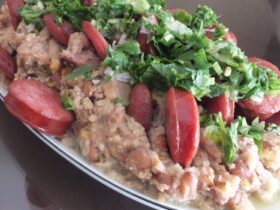 Receita de Feijão Tropeiro com Calabresa, enviada por Marlene Ferreira - Prazer à Mesa