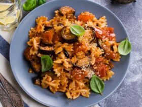 Receita de Macarrão ao Molho de Berinjela, enviada por Marlene Ferreira - Prazer à Mesa