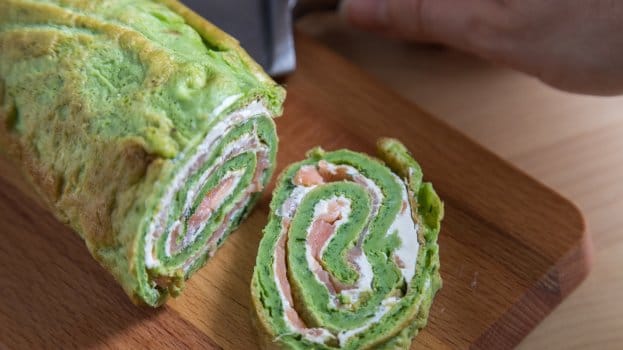 Receita de Panqueca de Rúcula recheada com Cream Cheese e Salmão, enviada por Adege Adalgisa - Prazer à Mesa