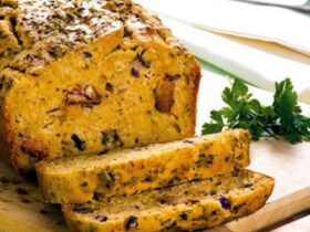 Receita de Pão com Sardinha, Azeitona e Cebola, enviada por Adege Adalgisa - Prazer à Mesa