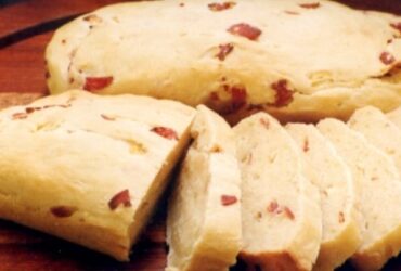 Receita de Pão de Batata com Salame, enviada por Ana Cristina - Prazer à Mesa