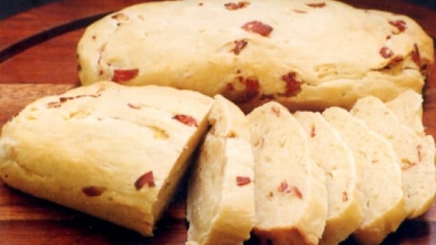 Receita de Pão de Batata com Salame, enviada por Ana Cristina - Prazer à Mesa