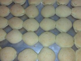 Receita de Pão de Queijo Caseiro, enviada por Luciana Souza - Prazer à Mesa