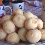Receita de Pão de Queijo com Polvilho Azedo, enviada por Luciana Souza - Prazer à Mesa