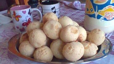 Receita de Pão de Queijo com Polvilho Azedo, enviada por Luciana Souza - Prazer à Mesa