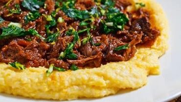 Receita de Ragu de Costelinha com Polenta, enviada por Adege Adalgisa - Prazer à Mesa