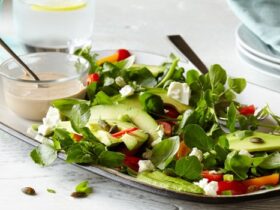 Receita de Salada de Agrião e Pêra com Molho Asiático, enviada por Adege Adalgisa - Prazer à Mesa
