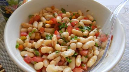 Receita de Salada de Feijão Branco, enviada por Luciana Souza - Prazer à Mesa