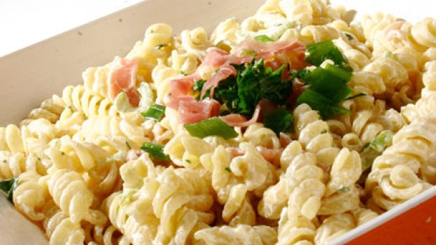 Receita de Salada de Macarrão com Presunto, enviada por Maria Cristina - Prazer à Mesa