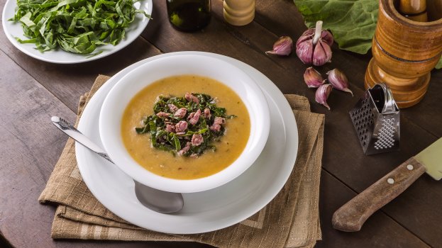 Receita de Sopa de Abóbora com Couve, enviada por Telma Gomide - Prazer à Mesa