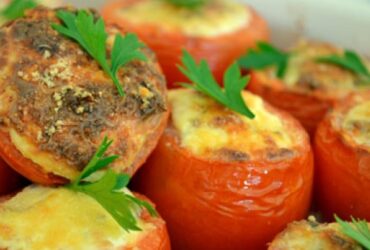 Receita de Tomate Recheado com Ricota, enviada por Janaine Pina - Prazer à Mesa