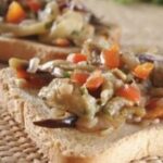 Receita de Torradas com Antepasto de Berinjela e Pimentão, enviada por Adege Adalgisa - Prazer à Mesa