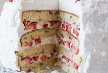 Receita de Bolo de Morango, enviada por Luíza Carolina - Prazer à Mesa