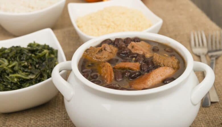 Receita de Feijoada Carioca para 20 Pessoas, enviada por Andrea Coser - Prazer à Mesa